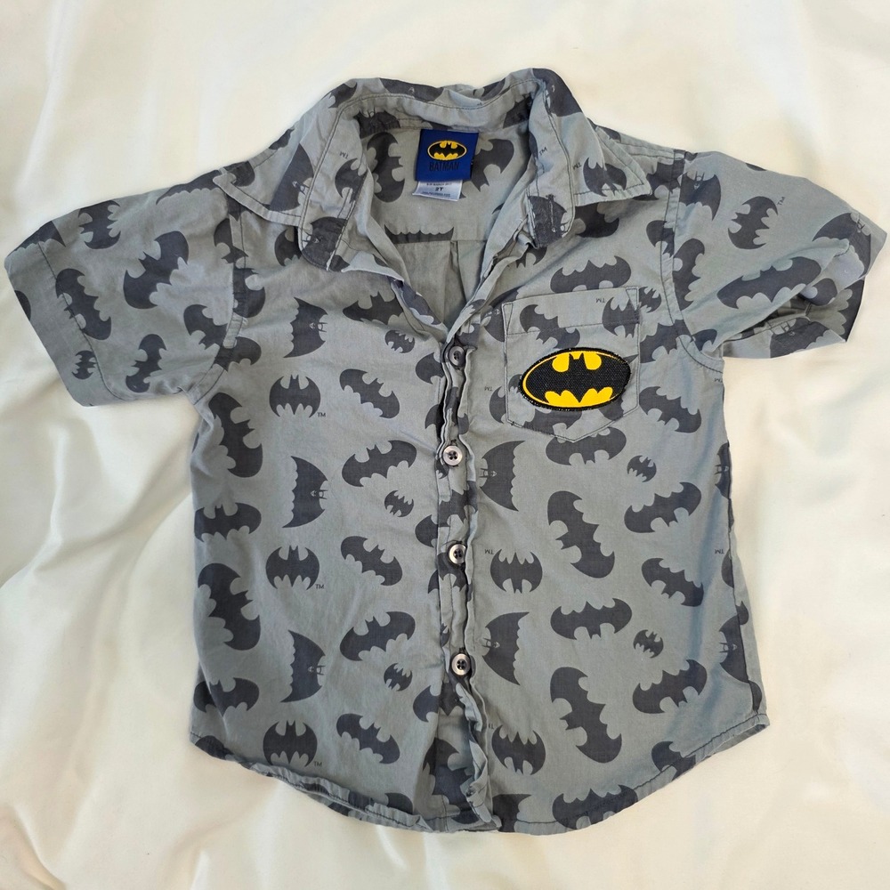 Batman Toddler Boys Grey Short Sleeve Button Down Shirt 2T DC Comics  All Over